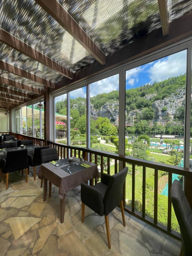 Hotel Restaurant Les Falaises Bouzies Bagian luar foto