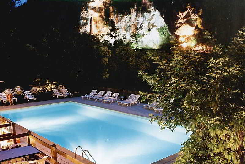 Hotel Restaurant Les Falaises Bouzies Bagian luar foto