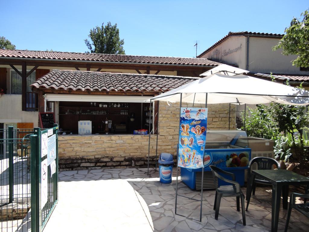 Hotel Restaurant Les Falaises Bouzies Bagian luar foto
